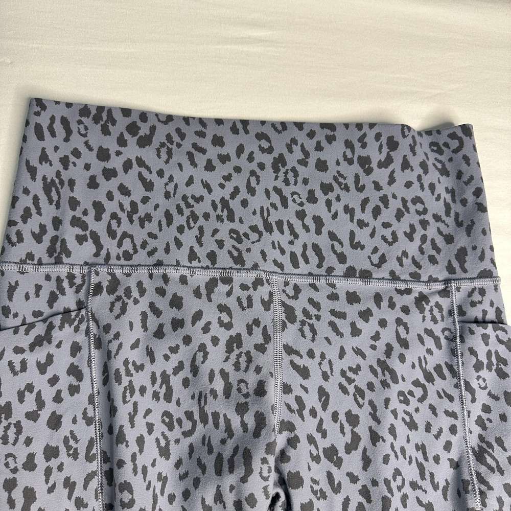 Athleta Salutation Stash Pocket II Printed 7/8 Tight Leggings Small‎ Blue - Picture 3 of 6